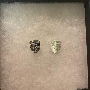 Porsche Crest Earrings in Brushed Silver 925